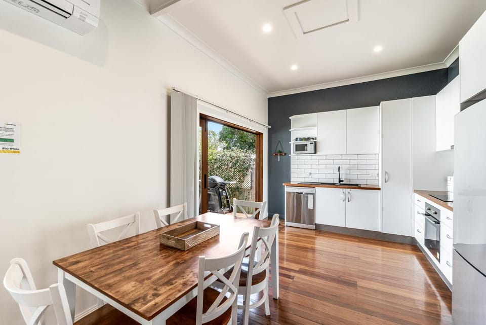 High Fives - Pet-Friendly Gem in the Heart of Yamba - Holiday Yamba House in Yamba