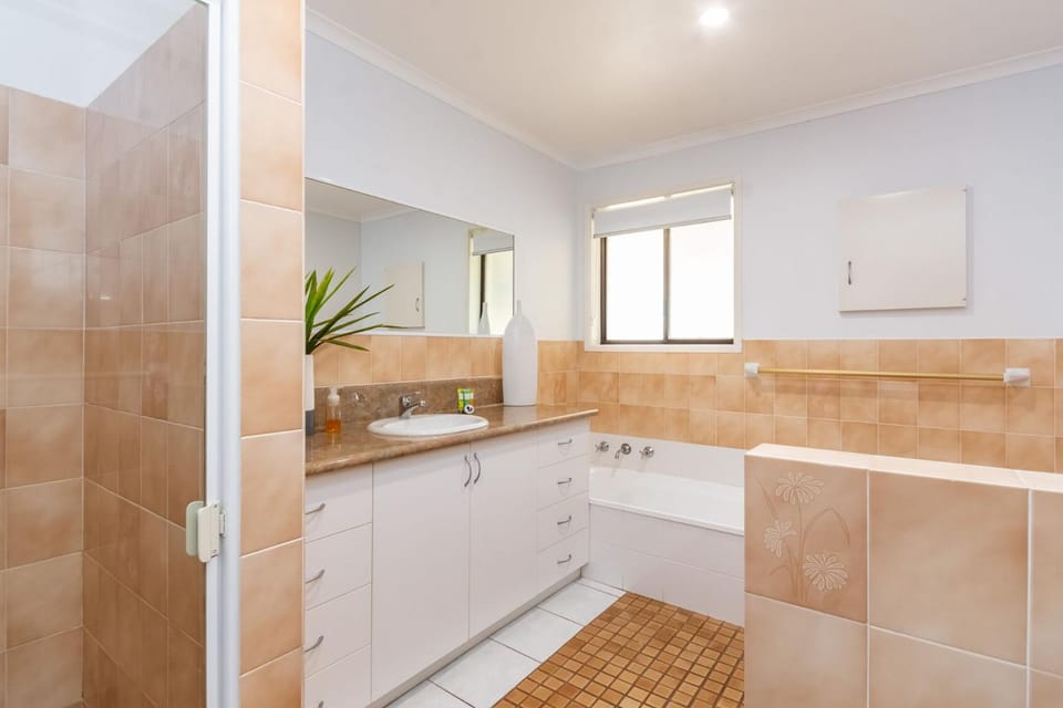 Shower, Bathroom, Bath