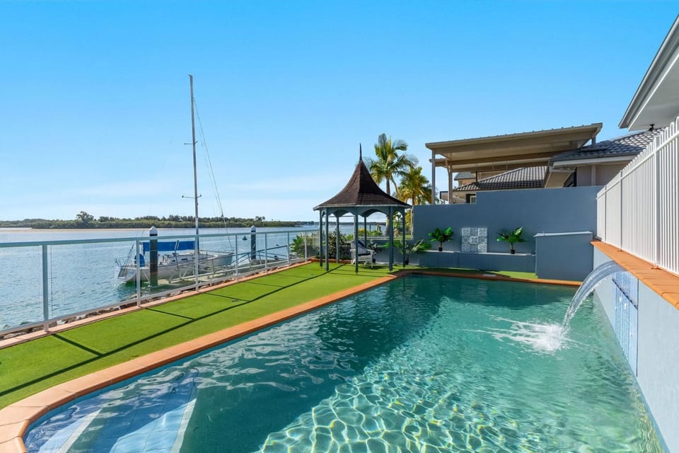 Pool view, Swimming pool