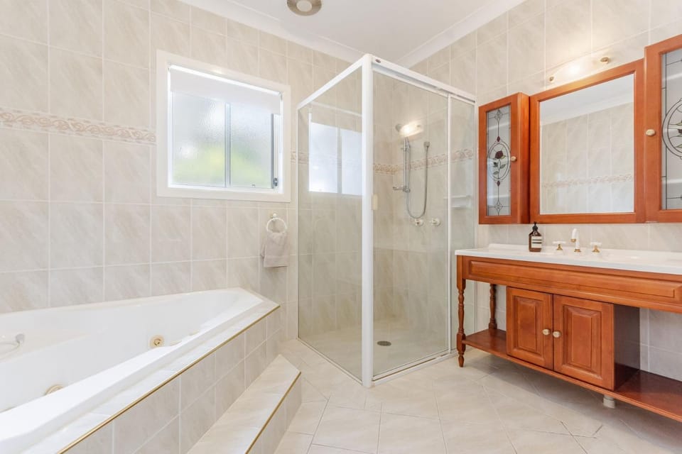 Shower, Bathroom, Bath, towels