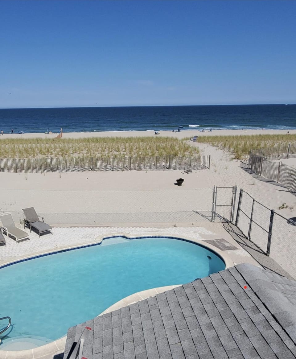 Oceanfront Home + Private Beach + Pool House in Brick