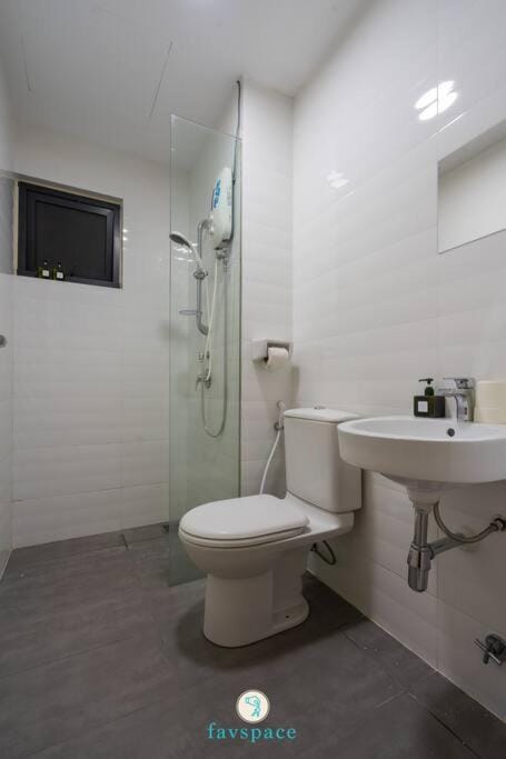 Lovely 4-bedroom condo with pool for 6 pax - Cheras Apartment in Federal Territory of Kuala Lumpur