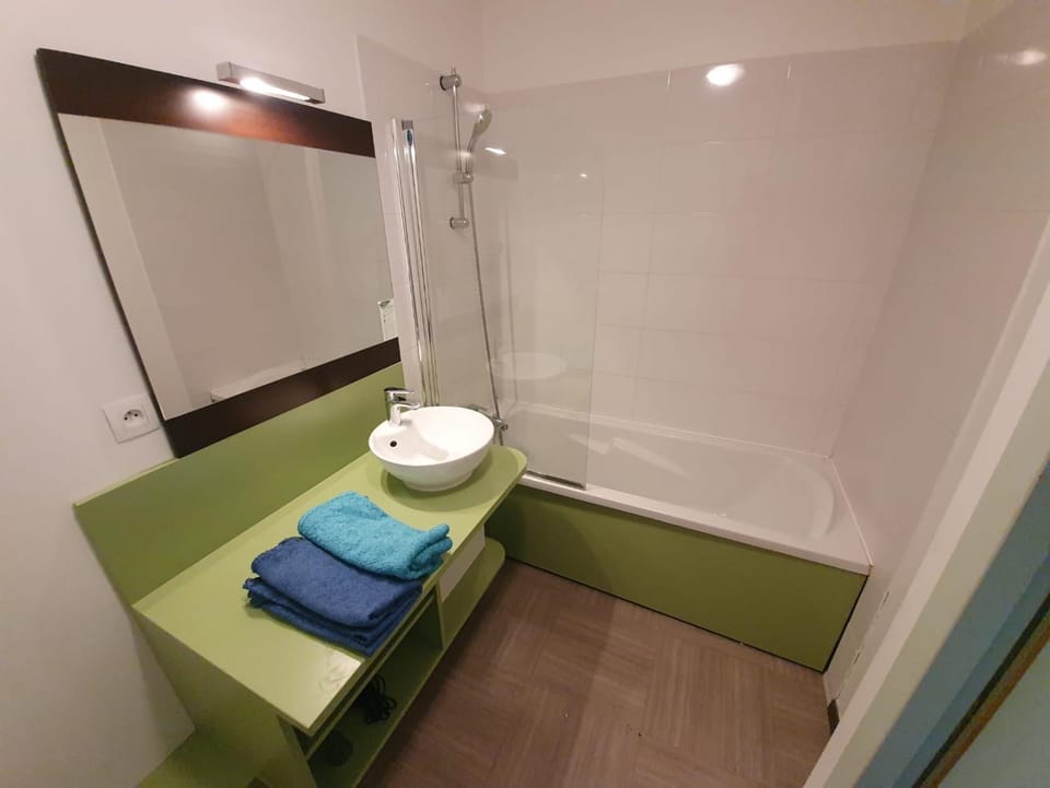 Le Romarin - Climatisation piscine & parking privé Apartment in Gréoux-les-Bains