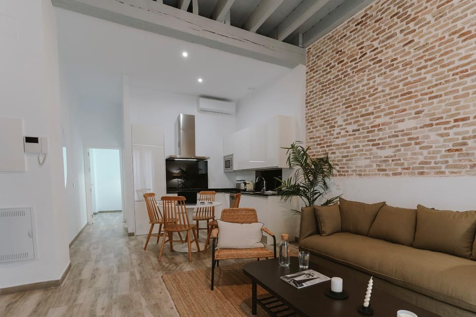 Kitchen or kitchenette, Living room, Dining area, air conditioner