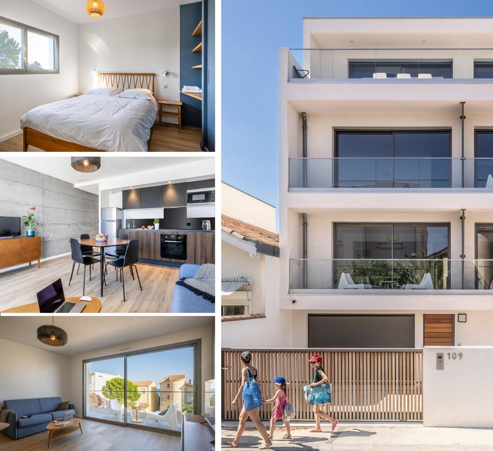Property building, View (from property/room), Balcony/Terrace