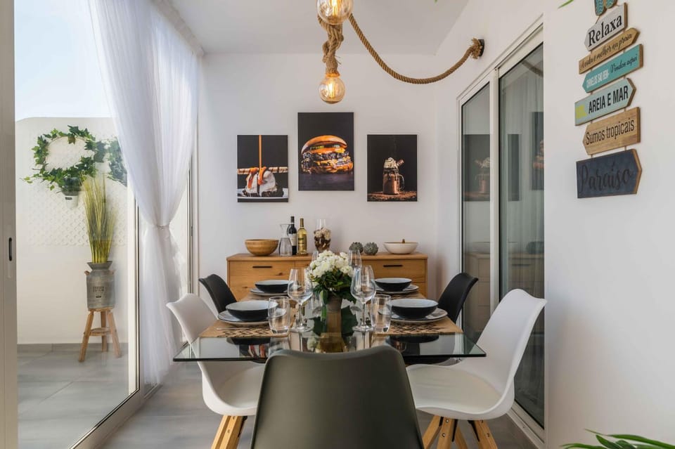 Food and drinks, Dining area