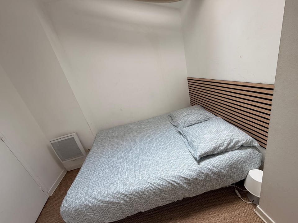 Grand studio rdc au calme, centre ville prox Cathédrale Apartment in Orléans