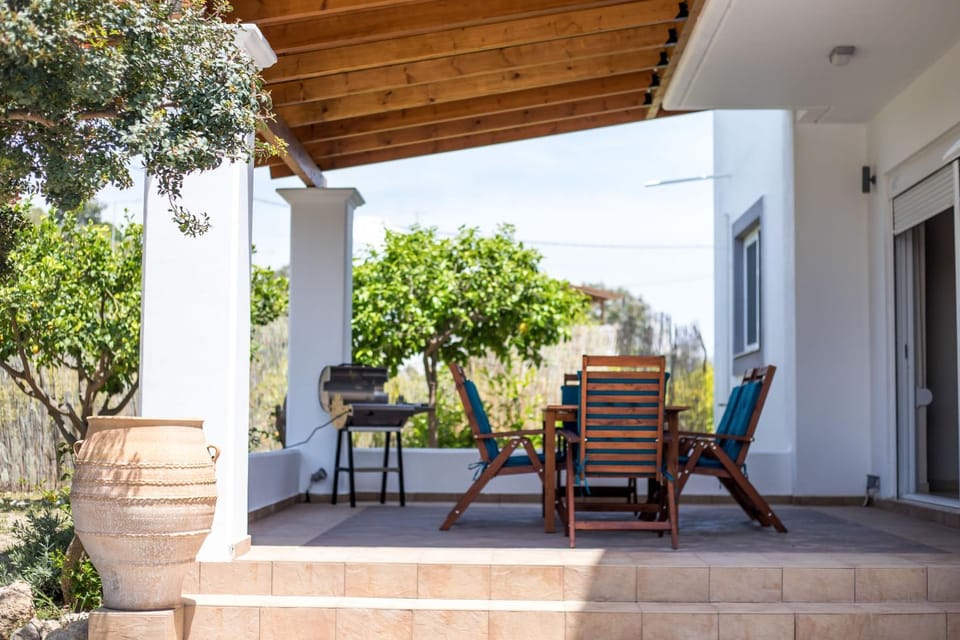 Patio, Day, BBQ facilities, Garden, View (from property/room), Balcony/Terrace, Balcony/Terrace, Living room, Dining area, Garden view