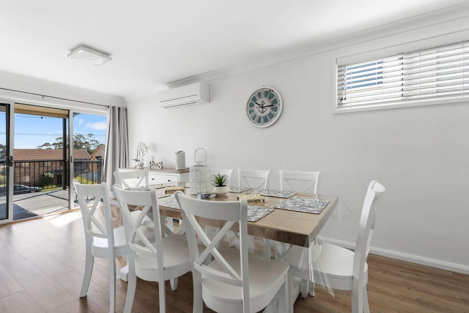 Beach Views on Excellent - Belle Escapes Jervis Bay House in Vincentia