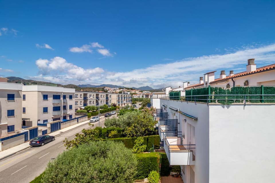 Sant Carles 27 - Ático con terraza Apartment in Alt Empordà