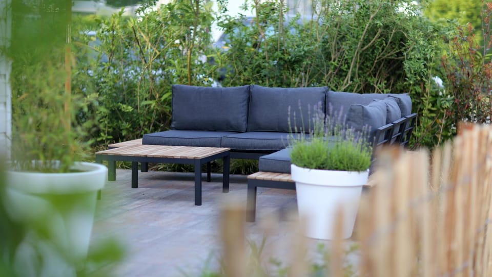 Kek huisje aan de Maas House in North Brabant (province)