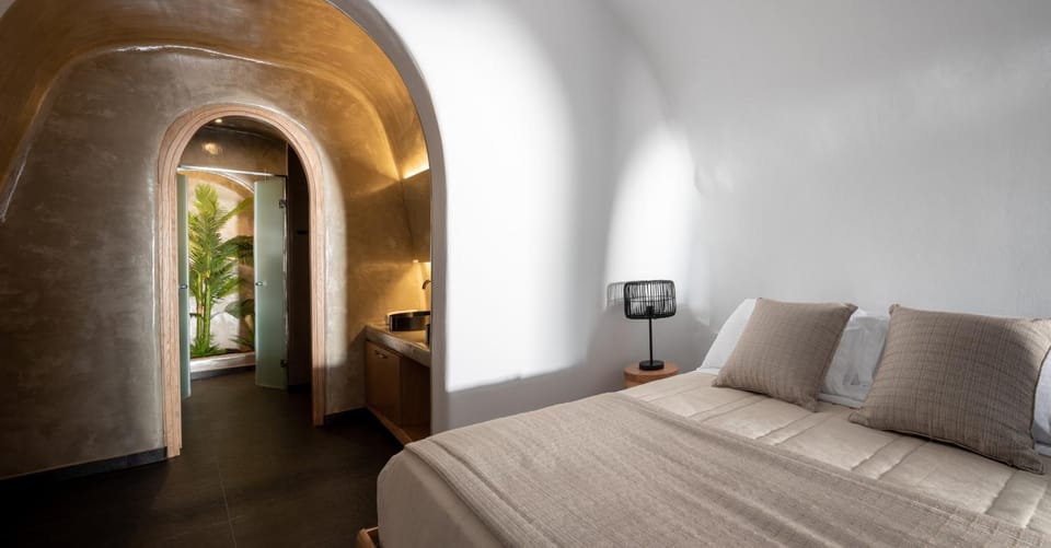 Lotus Cave Villa Hotel in Thera