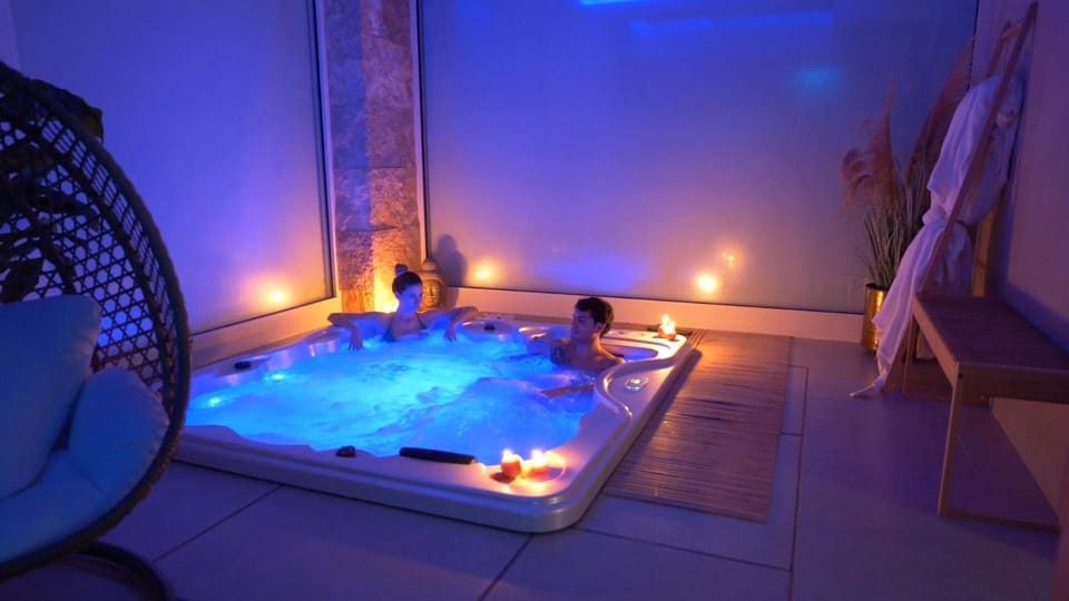 Spa and wellness centre/facilities, Swimming pool