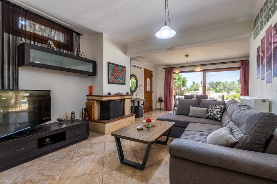 TV and multimedia, Living room, Seating area