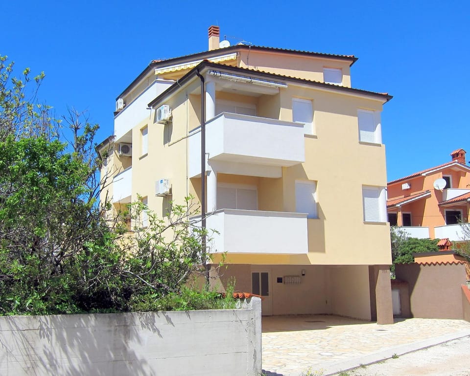 Property building, Parking