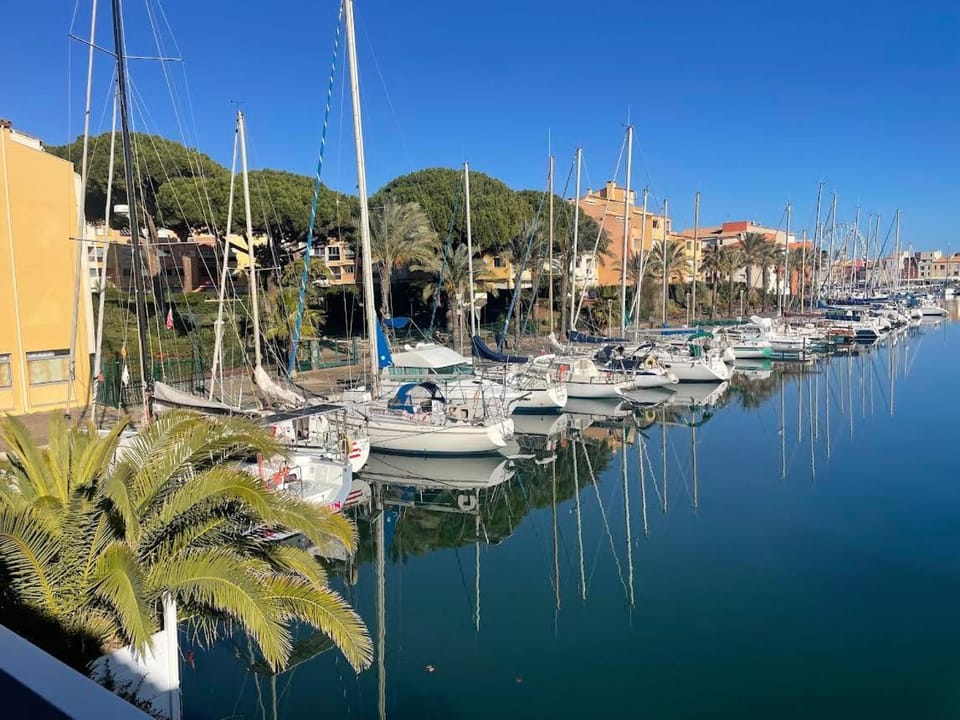 Duplex sur Marinas Cap d'Agde Apartment in Agde