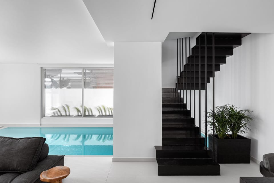 Swimming pool, Swimming pool