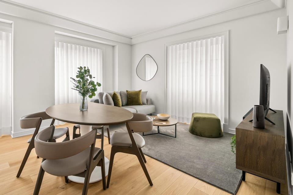 Living room, Seating area, Dining area
