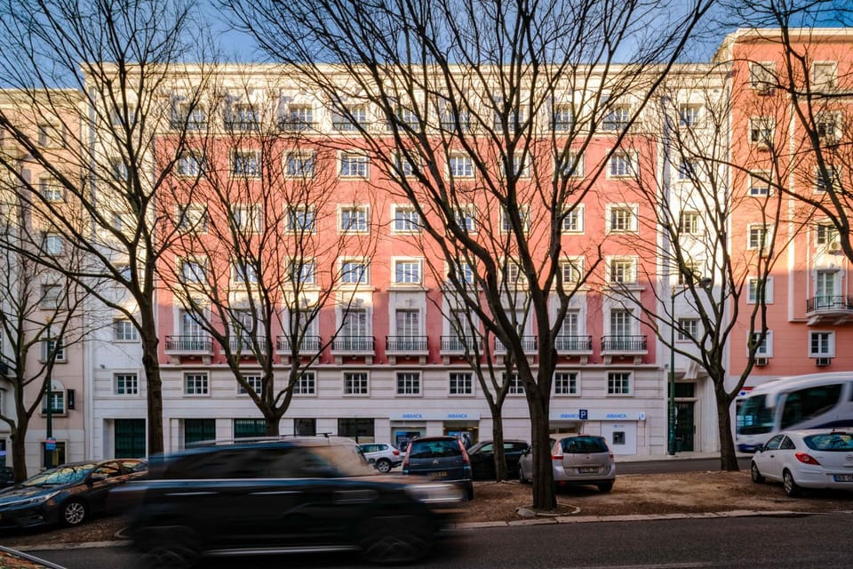 Property building, Street view