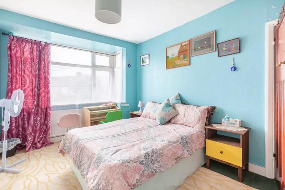 House 220 Vacation rental in London