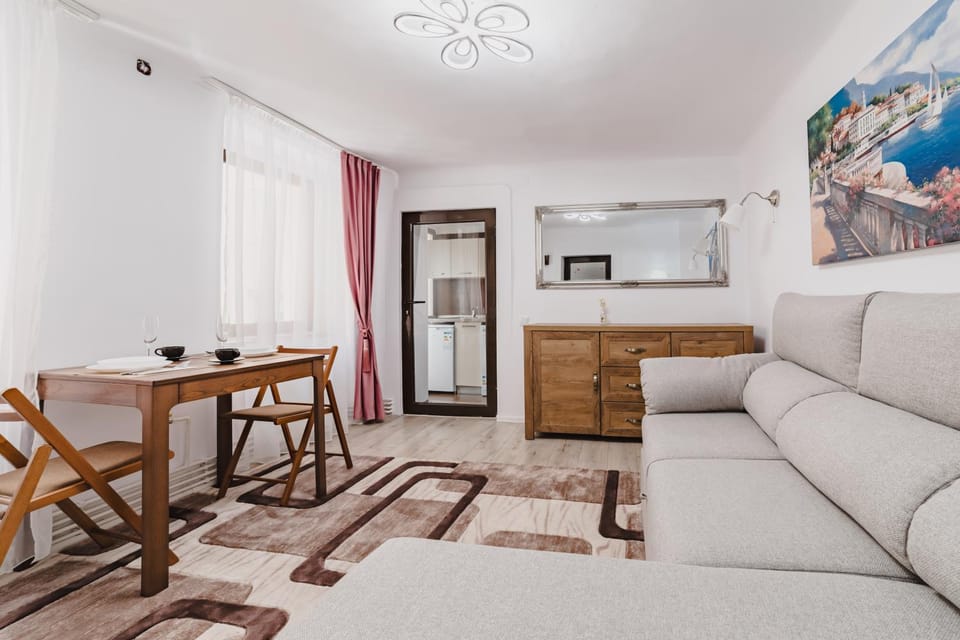 Living room, Seating area, Dining area, dryer