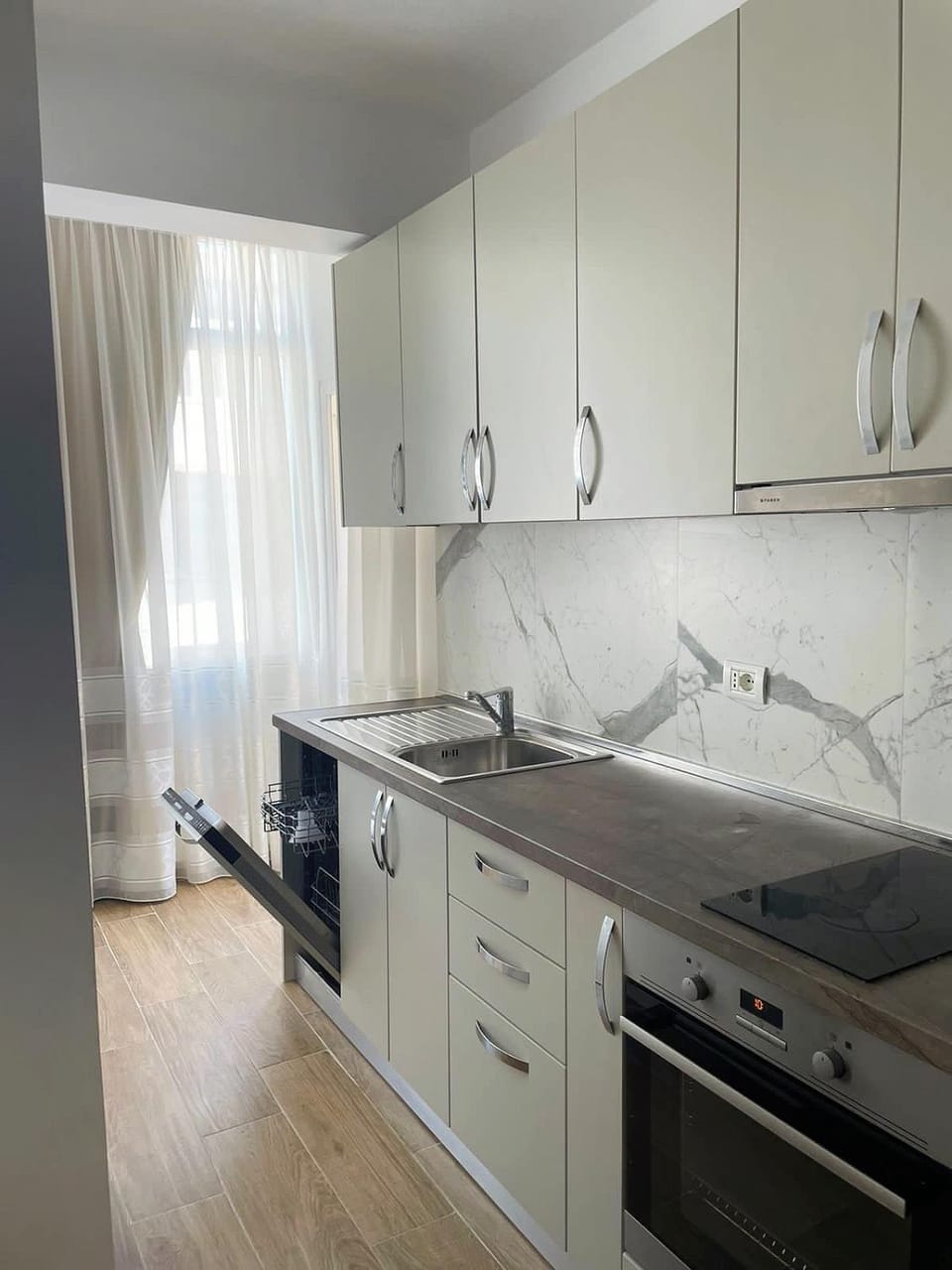 Kitchen or kitchenette, dishwasher, pet friendly, stove