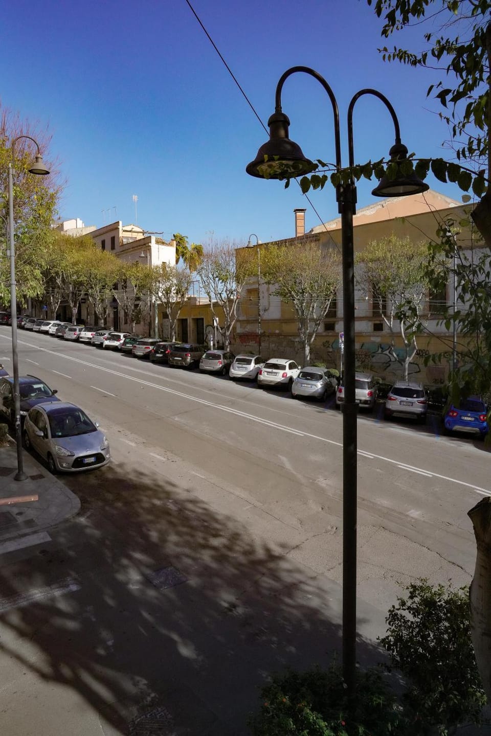 Neighbourhood, Street view, Quiet street view, Parking