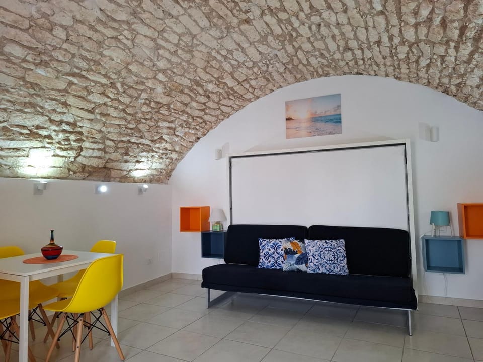Rocky House Apartment in Peschici