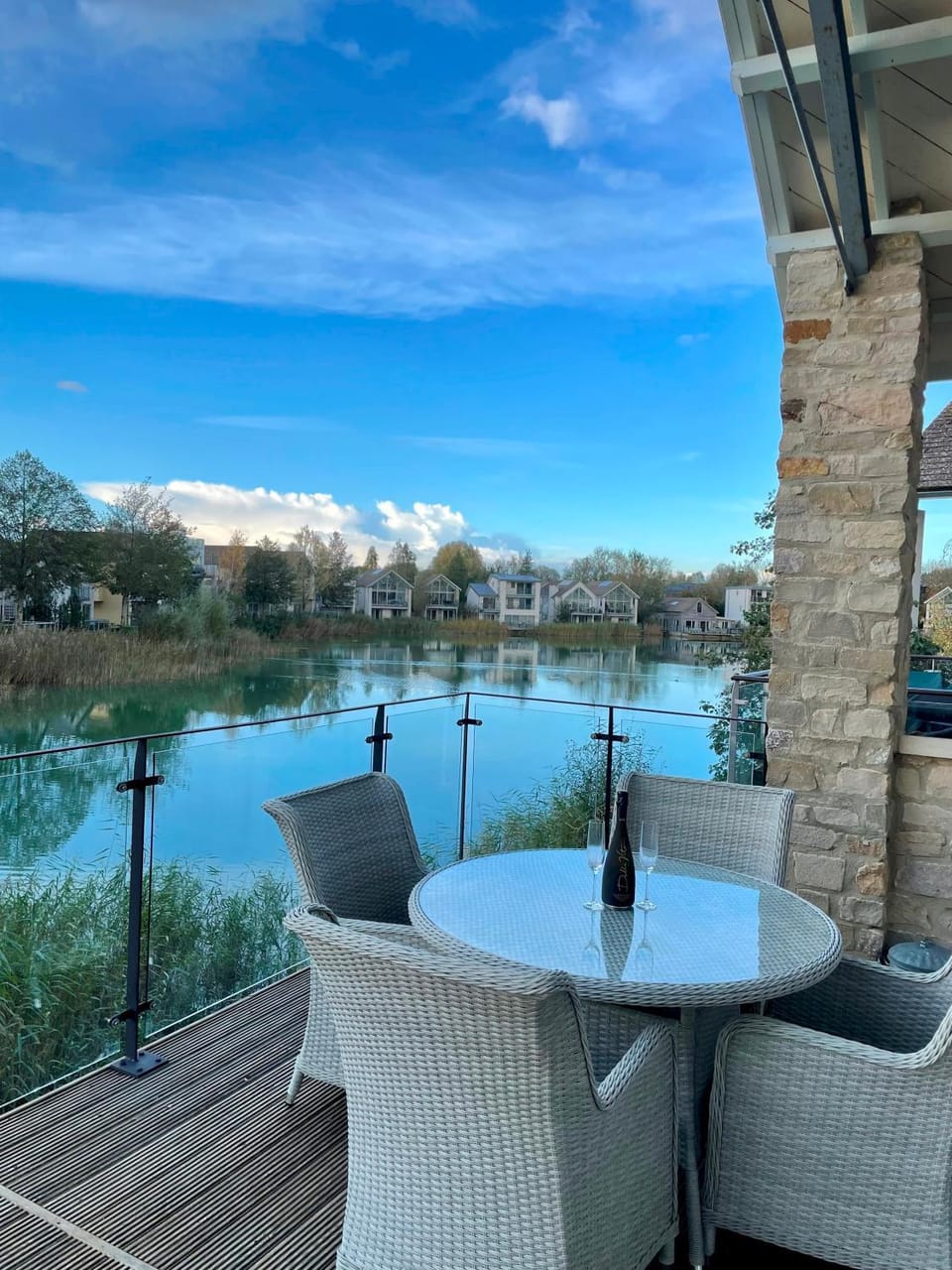 Other, Dining area, Lake view