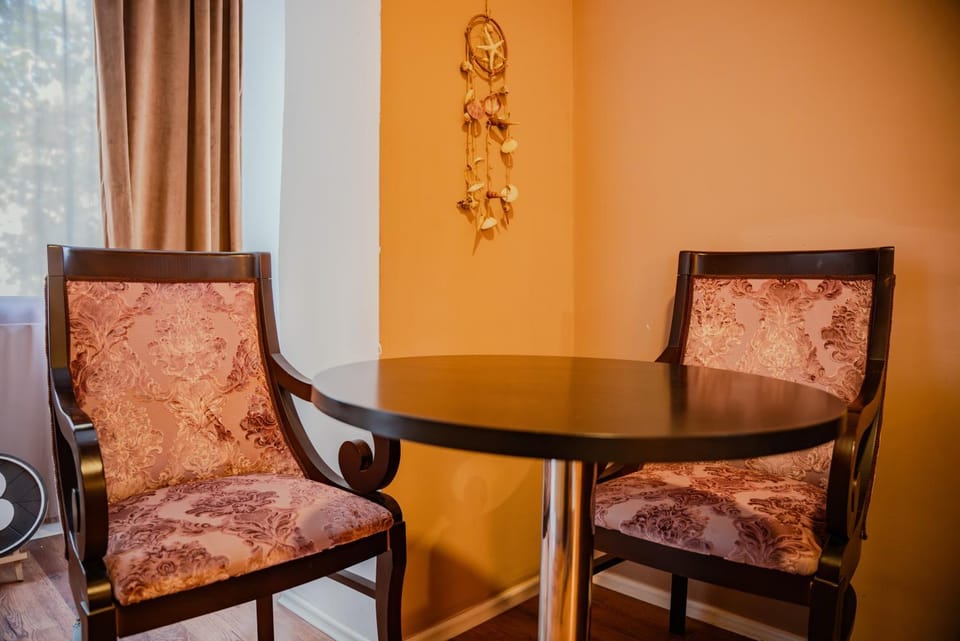 Living room, Seating area, Dining area