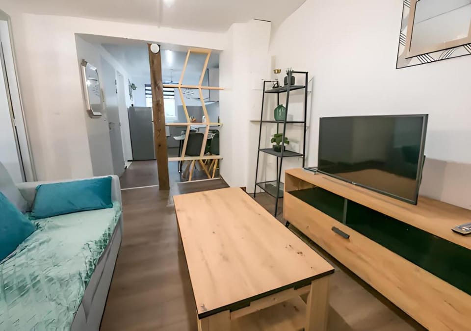 TV and multimedia, Living room, Seating area