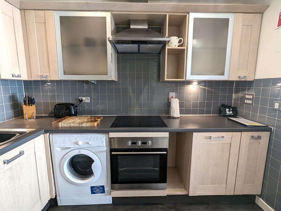 Kitchen or kitchenette, minibar, pet friendly, stove