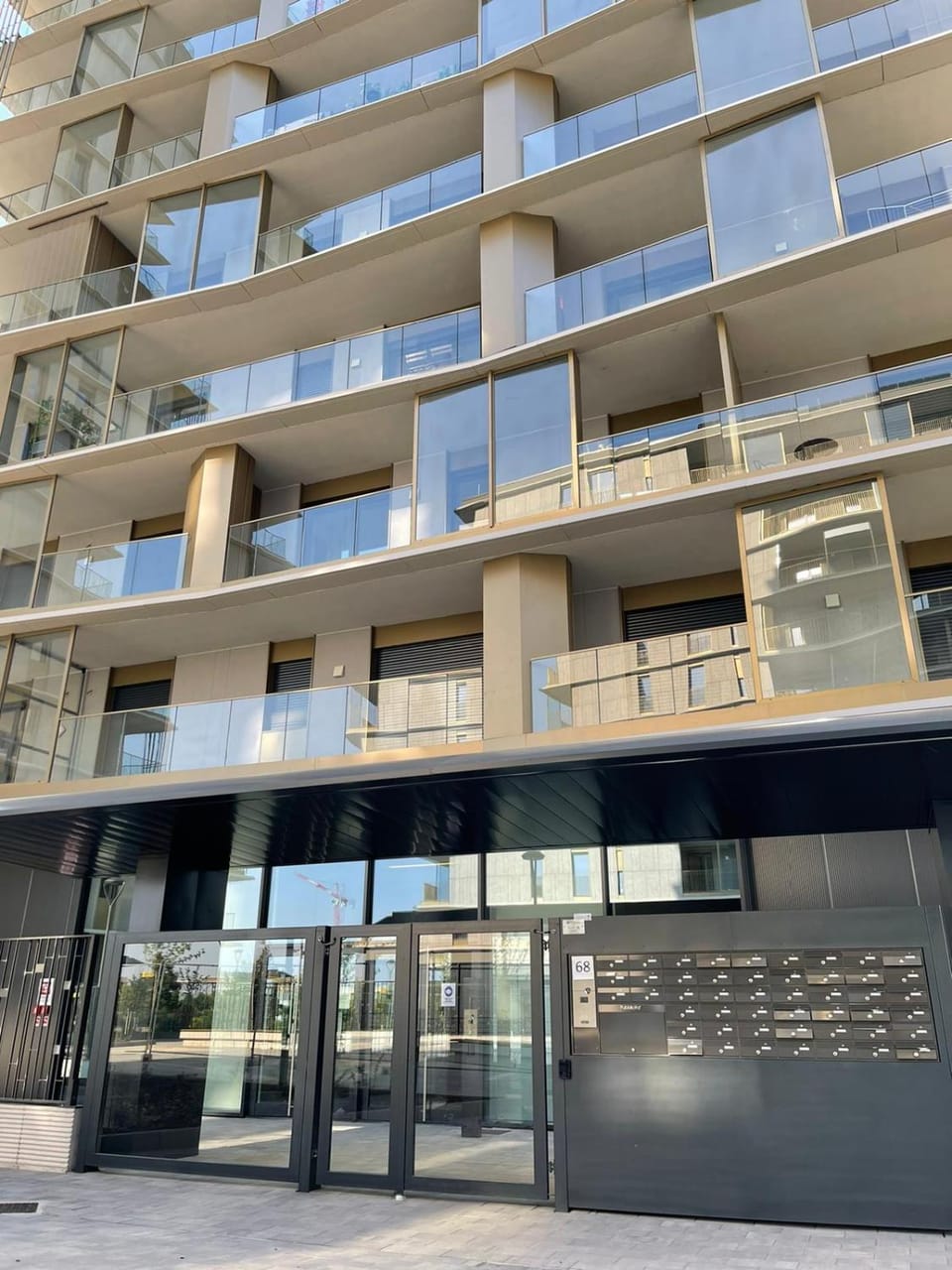 Property building, Facade/entrance