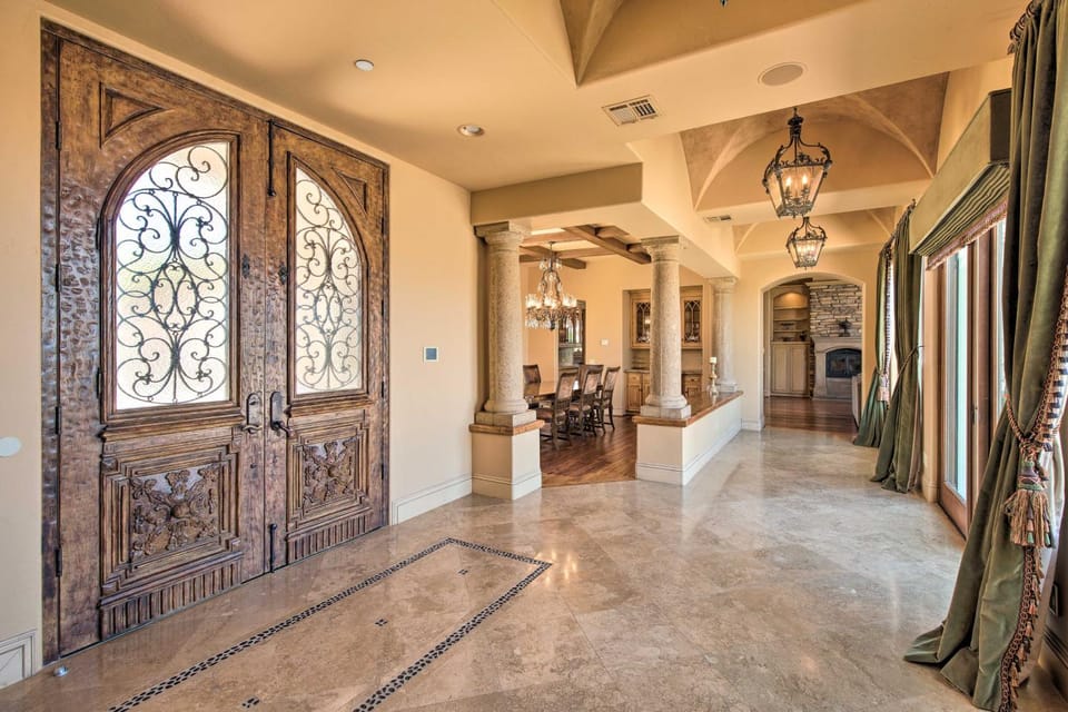 Stunning Palmdale Villa Oasis on Vineyard! Villa in Palmdale