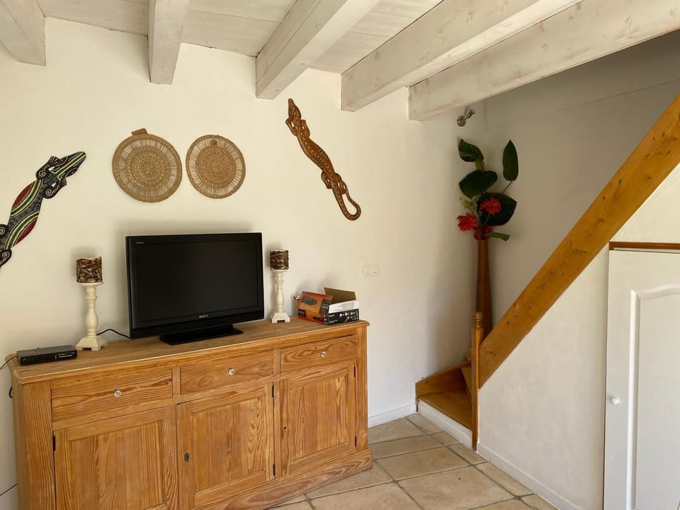 Communal lounge/ TV room, TV and multimedia