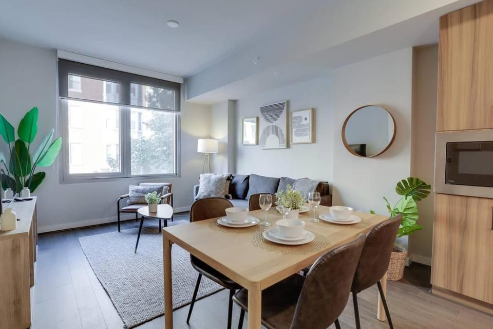 Living room, Seating area, Dining area