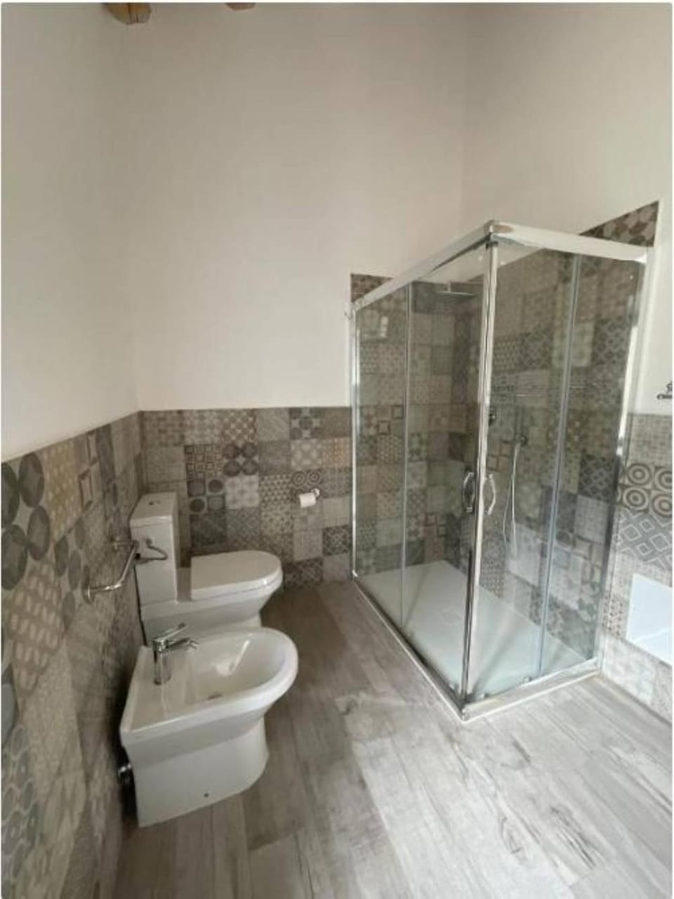 Shower, Toilet, bidet