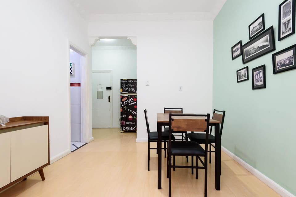 1 Quarto 150m from Copacabana Beach | PJ 145/1106 Apartment in Rio de Janeiro