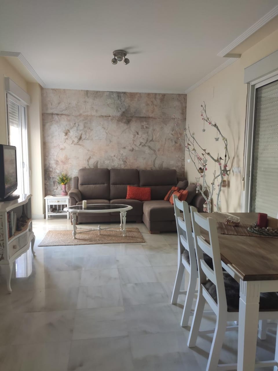 Living room, Dining area