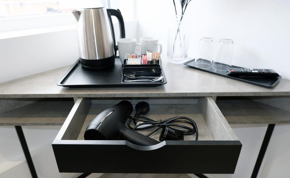 Coffee/tea facilities, heating