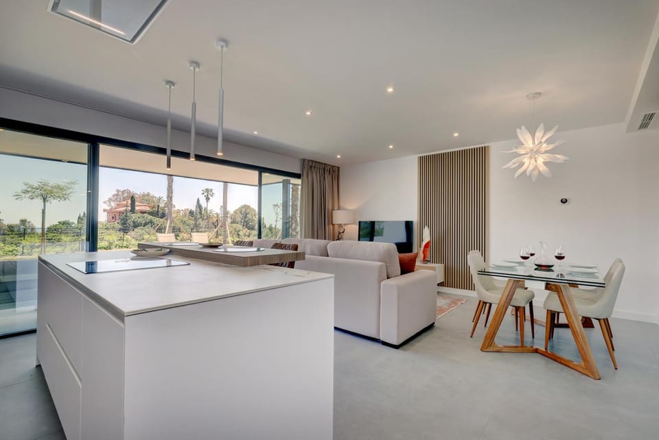 Brand New, Luxurious Ground Floor Apartment in Mirador de Estepona Hills Apartment in Costa del Sol