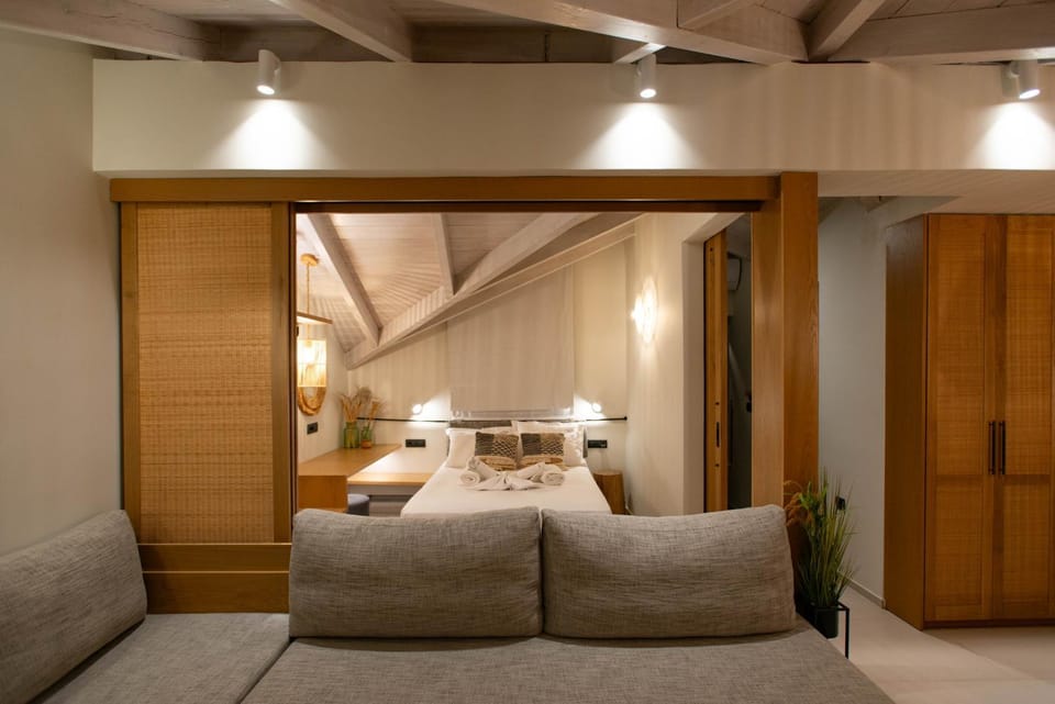 Bed, Photo of the whole room