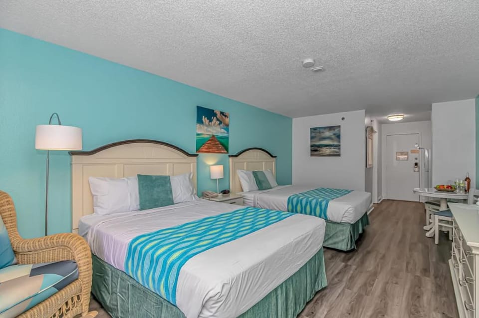 Beautifully Updated Double Queen Suite! Sea Mist Resort 50402 - Perfect for 2-4 guests! House in Myrtle Beach