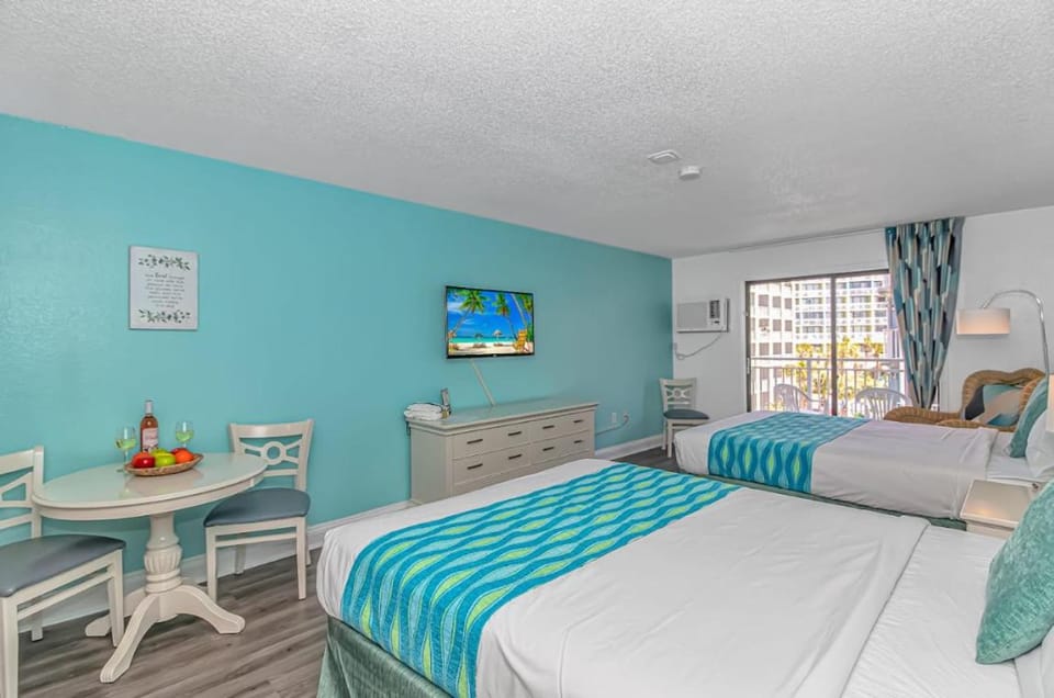 Beautifully Updated Double Queen Suite! Sea Mist Resort 50402 - Perfect for 2-4 guests! House in Myrtle Beach