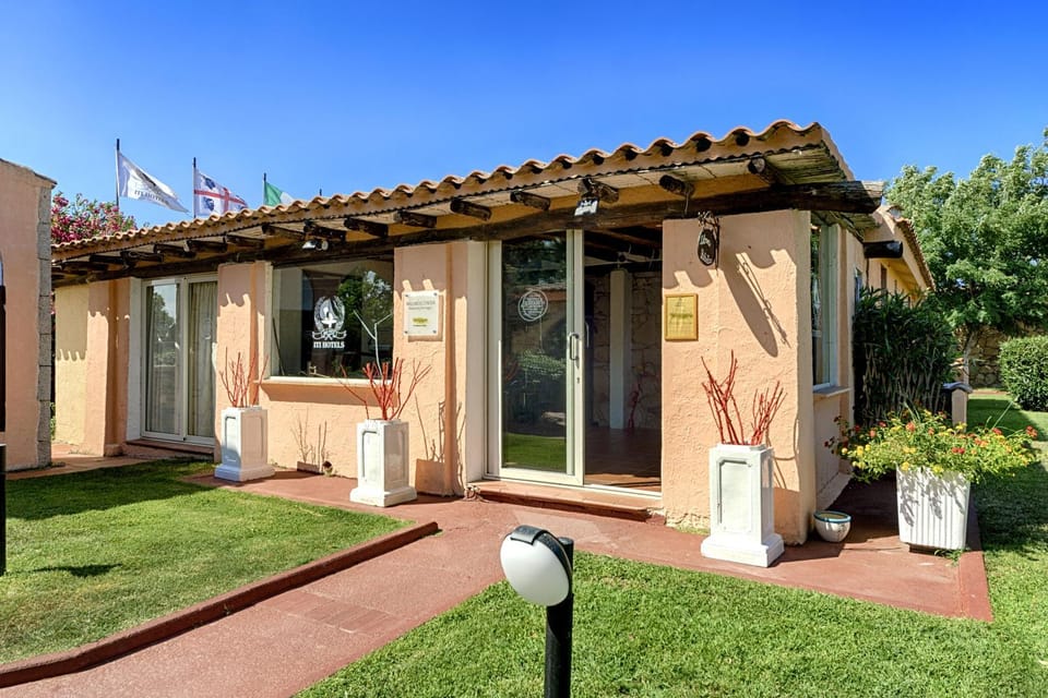 Property building, Garden, Fitness centre/facilities
