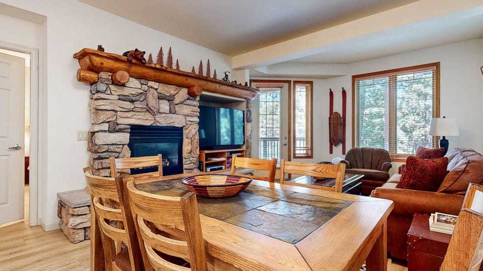 Mammoth Green 118 Located on Sierra Star Golf Course, Private Patio, Summer Pool condo Apartment in Mammoth Lakes