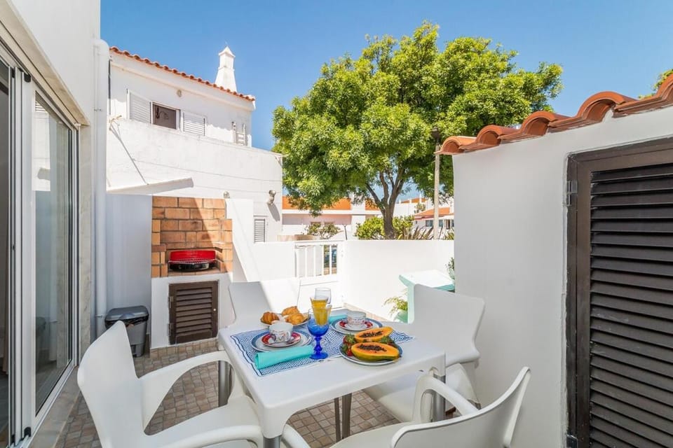 Casa Mar Praia dos Pescadores By ALzira Villa in Albufeira