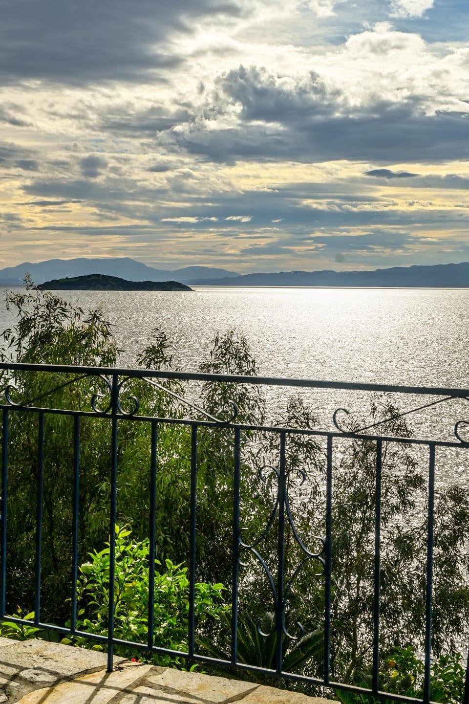 Sea Frame House in Skiathos