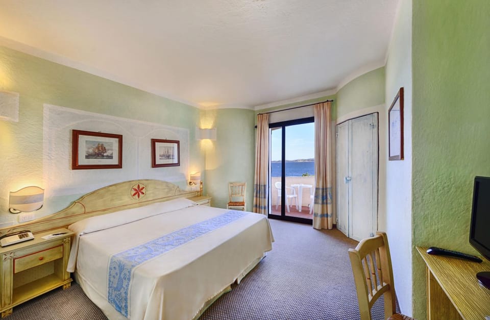 Bed, Photo of the whole room, Bedroom, Sea view