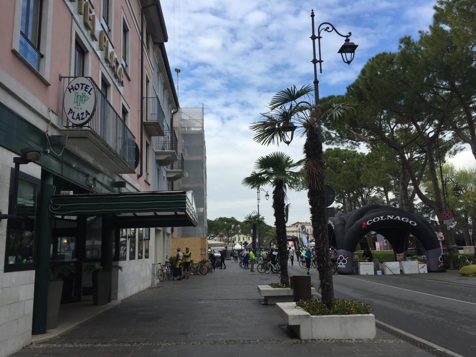 Spring, Day, Activities, View (from property/room), Other, Cycling, On site, City view, Lake view, Landmark view, Street view, Sports, Entertainment